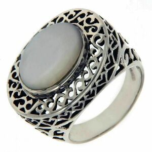 925 Sterling Silver Oval & Mother of Pearl Ring